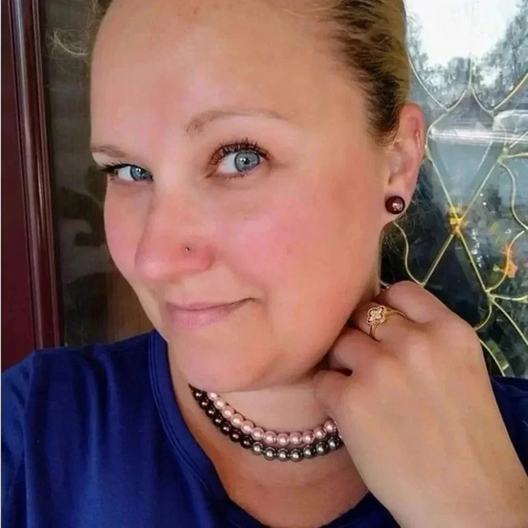 Park Lane Darling Earrings - Picture 3 of 4